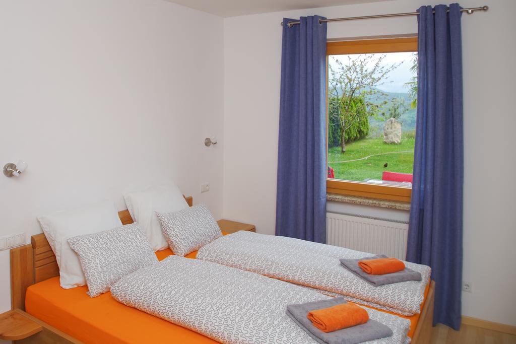 Wiesmuellerhof Caldaro Exterior foto